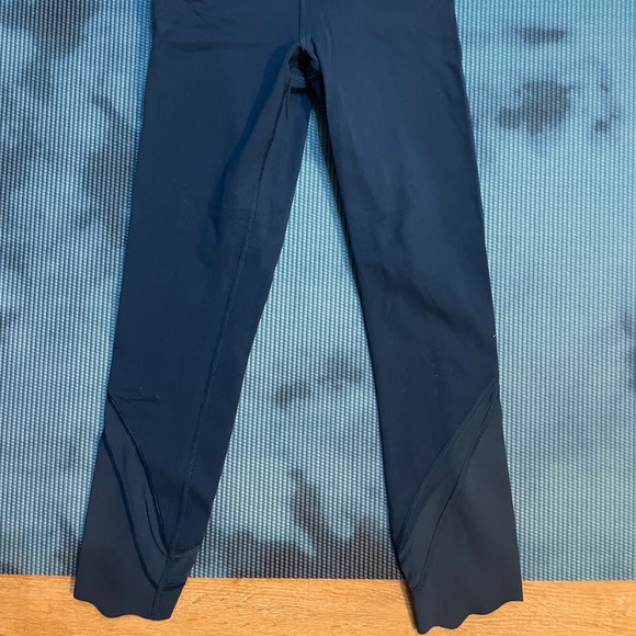 Lululemon tights - Picture 4 of 4